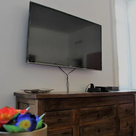 Palazzo Della Torre Elegant In * קומו