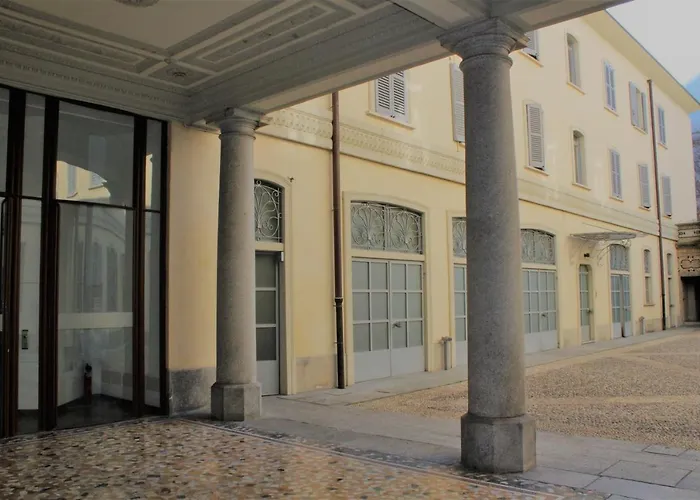 Palazzo Della Torre Elegant In شقة *