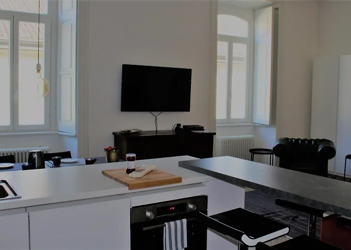 Palazzo Della Torre Elegant In كومو