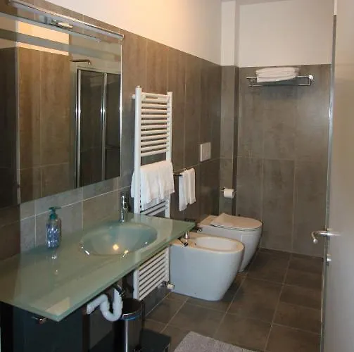 Palazzo Della Torre Elegant In كومو