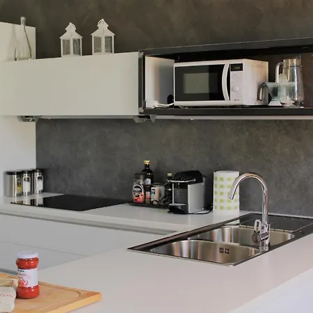 Palazzo Della Torre Elegant In Apartman Como