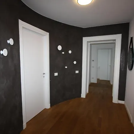 Palazzo Della Torre Elegant In Como